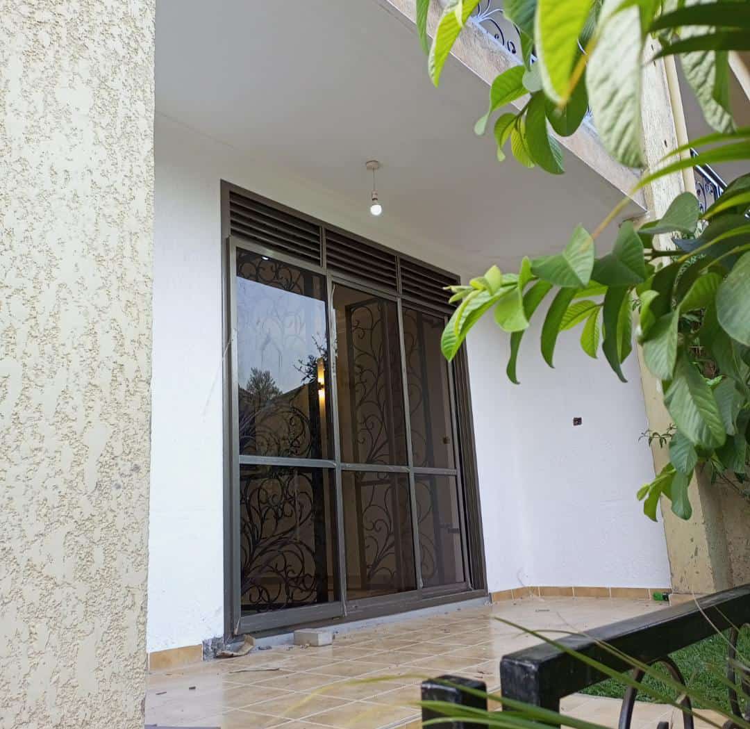 Aluminum doors and windows